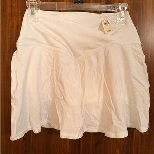 Women's White aerie skirt medium